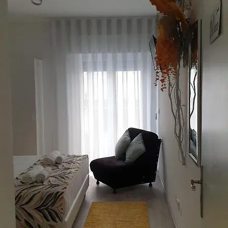 Prestige Holidays Alojamentos * 나자레