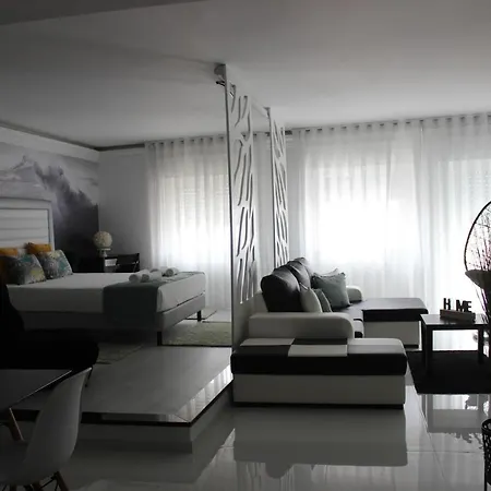 호텔 Prestige Holidays Alojamentos 나자레