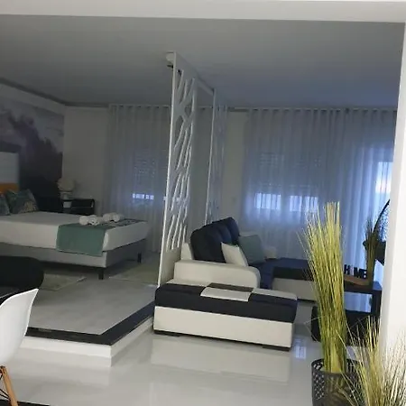 Prestige Holidays Alojamentos 호텔