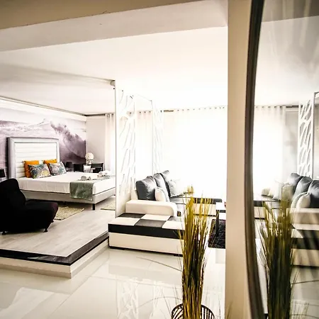 Prestige Holidays Alojamentos 호텔 *