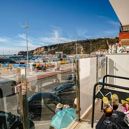 Prestige Holidays Alojamentos * נאזרה