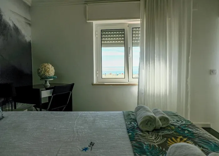 Hotel Prestige Holidays Alojamentos Nazaré